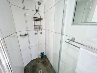 Luxurious Central Apartment w/ Free Park and Pool Apartment, Brisbane - 5