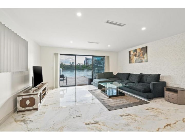 Luxury Modern Newly-renovated house with marina in Chevron Island opposite HOTA precinct Villa, Gold Coast - imaginea 4