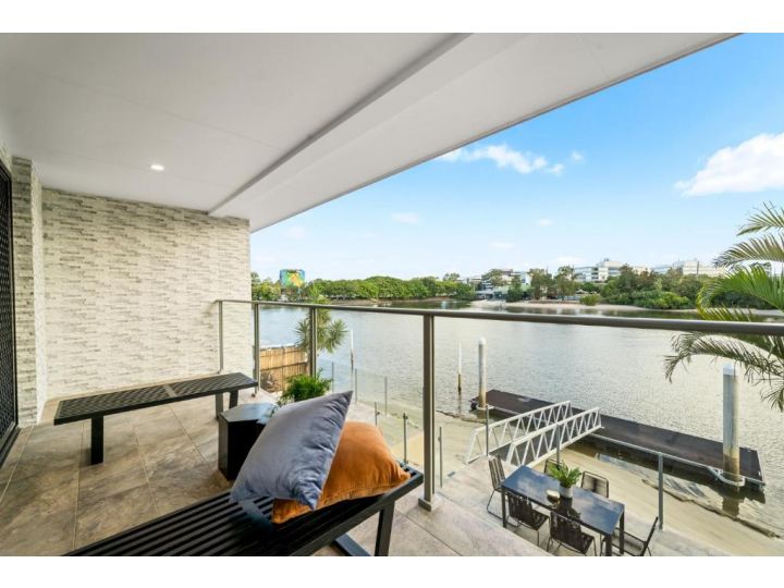 Luxury Modern Newly-renovated house with marina in Chevron Island opposite HOTA precinct Villa, Gold Coast - imaginea 1