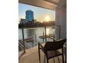 Luxury Modern Newly-renovated house with marina in Chevron Island opposite HOTA precinct Villa, Gold Coast - thumb 11