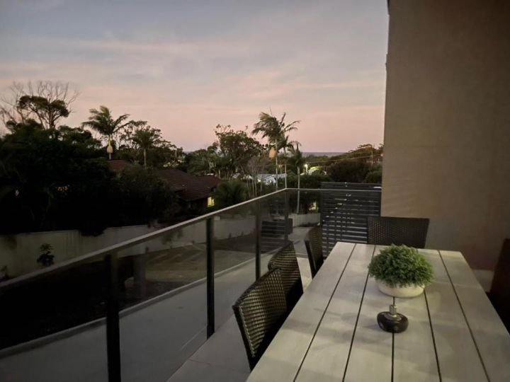 &#x27;Beautiful View&#x27; close to Flynns Beach Apartment, Port Macquarie - imaginea 4