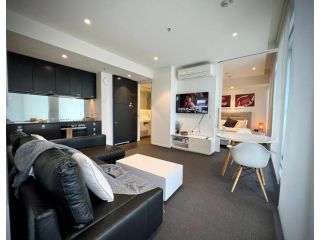 Luxury 2 Bedroom Suite near Adelaide with a car park Apartment, South Australia - 3