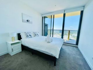 Luxury 2Beds Condo with stunning city View (Parking, Gym) Apartment, Sydney - 4