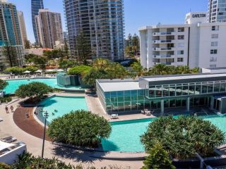 Luxury 3 Bedroom Apartment in Q1 with Ocean Views Apartment, Gold Coast - 4