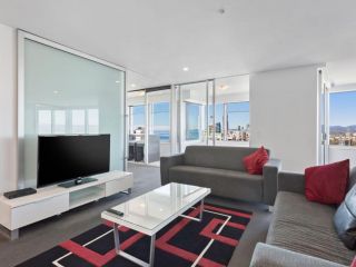 Luxury 3 Bedroom Apartment in Q1 with Ocean Views Apartment, Gold Coast - 5