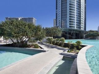 Luxury 3 Bedroom Apartment in Q1 with Ocean Views Apartment, Gold Coast - 3