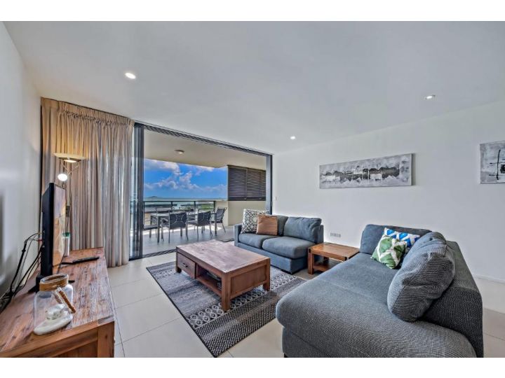 Luxury 5 Star Resort Style Apartment With Private Balcony Spectacular Ocean Views Apartment, Cannonvale - imaginea 4