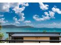 Luxury 5 Star Resort Style Apartment With Private Balcony Spectacular Ocean Views Apartment, Cannonvale - thumb 19