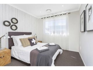 Luxury Brand New Home Guest house, Shellharbour - 5