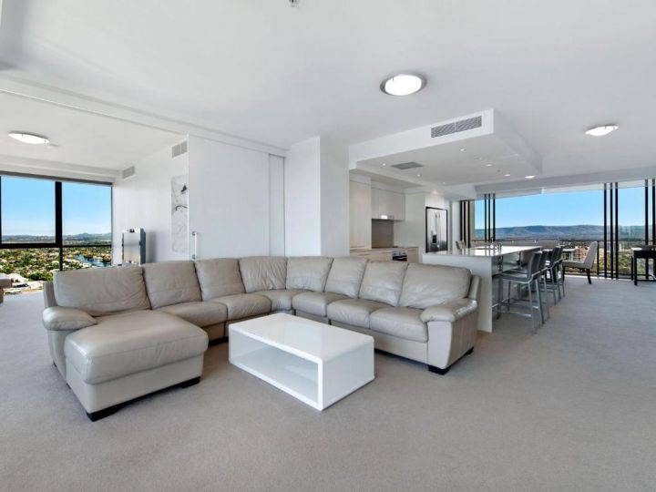 Luxury Broadbeach Penthouse with Private Rooftop Spa Sierra Grand Apartment, Gold Coast - imaginea 9