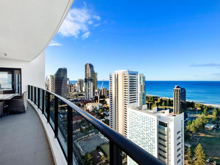 Luxury Broadbeach Penthouse with Private Rooftop Spa Sierra Grand Apartment, Gold Coast - imaginea 13