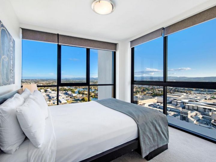 Luxury Broadbeach Penthouse with Private Rooftop Spa Sierra Grand Apartment, Gold Coast - imaginea 5
