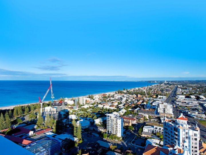 Luxury Broadbeach Penthouse with Private Rooftop Spa Sierra Grand Apartment, Gold Coast - imaginea 16
