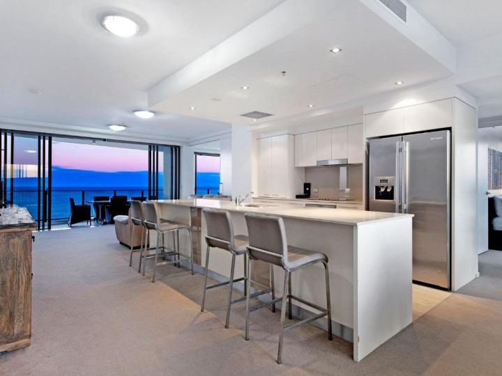Luxury Broadbeach Penthouse with Private Rooftop Spa Sierra Grand Apartment, Gold Coast - imaginea 19