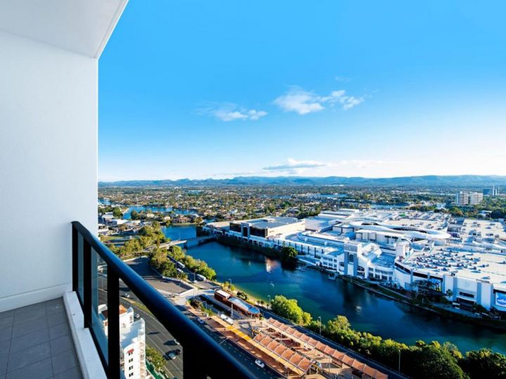 Luxury Broadbeach Penthouse with Private Rooftop Spa Sierra Grand Apartment, Gold Coast - imaginea 11