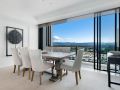 Luxury Broadbeach Penthouse with Private Rooftop Spa Sierra Grand Apartment, Gold Coast - thumb 3