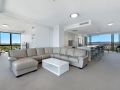 Luxury Broadbeach Penthouse with Private Rooftop Spa Sierra Grand Apartment, Gold Coast - thumb 9