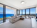 Luxury Broadbeach Penthouse with Private Rooftop Spa Sierra Grand Apartment, Gold Coast - thumb 12