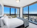 Luxury Broadbeach Penthouse with Private Rooftop Spa Sierra Grand Apartment, Gold Coast - thumb 5
