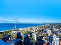 Luxury Broadbeach Penthouse with Private Rooftop Spa Sierra Grand Apartment, Gold Coast - thumb 16