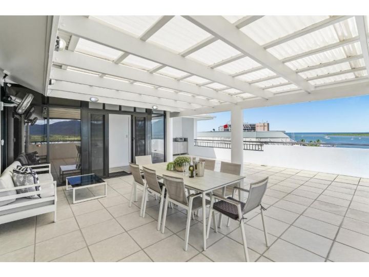 Belle Escapes - Luxury Cairns Penthouse with Ocean Views "903" Apartment, Cairns - imaginea 17