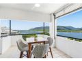 Belle Escapes - Luxury Cairns Penthouse with Ocean Views "903" Apartment, Cairns - thumb 9