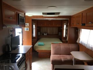 Comfortable caravan Campsite, Cooktown - 2