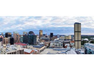 Luxury City Zen Apartment Rundle Mall with Rooftop Spa, Pool, Gym, BBQ Apartment, Adelaide - 1