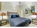 Luxury Darwin City Lights Jacuzzi Central Location Large House New Furnishings Guest house, Darwin - thumb 17