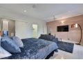 Luxury Darwin City Lights Jacuzzi Central Location Large House New Furnishings Guest house, Darwin - thumb 13