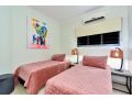 Luxury Darwin City Lights Jacuzzi Central Location Large House New Furnishings Guest house, Darwin - thumb 20