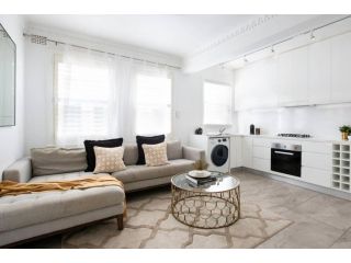 Luxury Escape, in Bellevue Hill Apartment Apartment, Sydney - 2