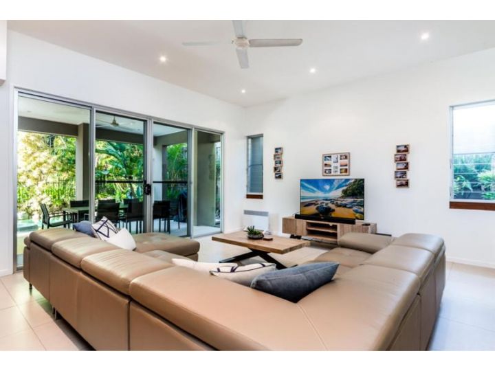 Luxury Family Home, Sunset Views - Heated Pool Guest house, Noosa Heads - imaginea 1