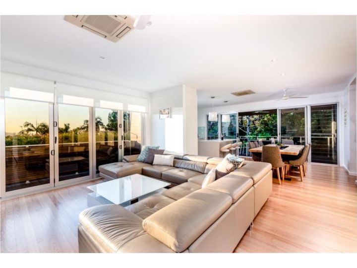 Luxury Family Home, Sunset Views - Heated Pool Guest house, Noosa Heads - imaginea 7
