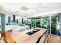 Luxury Family Home, Sunset Views - Heated Pool Guest house, Noosa Heads - thumb 13