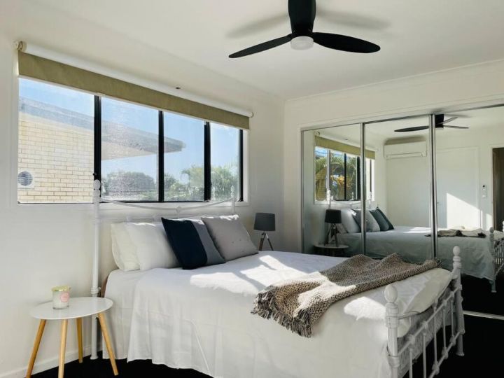 Luxury home with pool close to Surfers Paradise Villa, Gold Coast - imaginea 14
