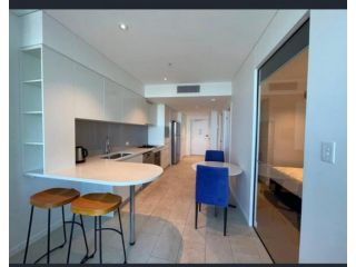 LUXURY LIVING IN A 2-BEDROOM PERFECT HOME Apartment, Brisbane - 3