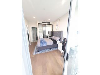 Luxury Loft 3 Bed, 2 Bath, Sleeps 6, Pool, BBQ, No parties Apartment, Sydney - 3