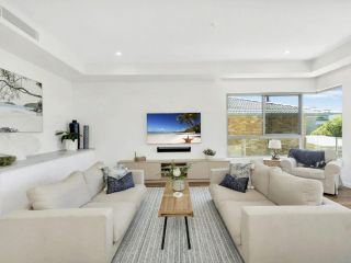 Luxury on Currumbin Beach Apartment, Gold Coast - 3