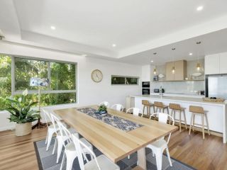 Luxury on Currumbin Beach Apartment, Gold Coast - 2