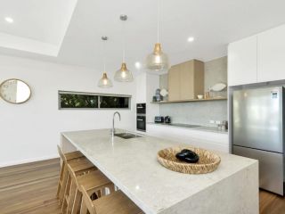 Luxury on Currumbin Beach Apartment, Gold Coast - 4