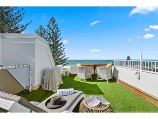 Luxury Beachside Apartment Apartment, Sunshine Beach - 1