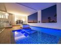 Resort Style 3 Bed 2 Bath, 200m from Beach Apartment, Buddina - thumb 4