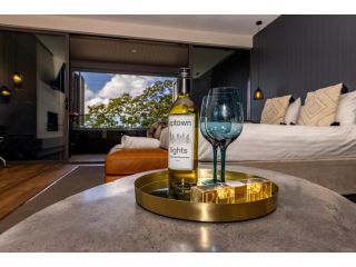 Luxury Spa Retreat with Ocean and Hinterland Views Apartment, Montville - 2