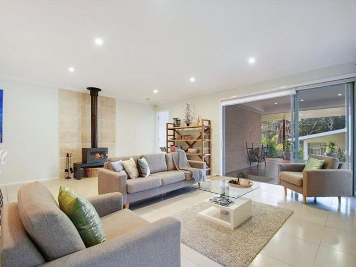 Luxury Spacious Entertaining Areas and Close to Hyams Beach Guest house, Erowal Bay - imaginea 4