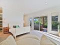 Luxury Spacious Entertaining Areas and Close to Hyams Beach Guest house, Erowal Bay - thumb 7