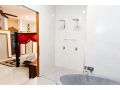 LUXURY Apartment Studio PORT DOUGLAS 65 SQ MTRS and Bath Apartment, Port Douglas - thumb 8