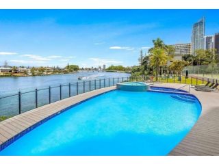 ABSOLUTE Riverfront 2br apt, Views from every room Apartment, Gold Coast - 2