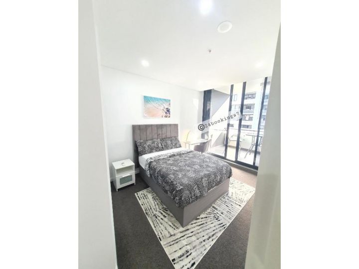 Luxury Villa - Sleeps 6, Premium memory foam beds, heated pools, sauna and gym Apartment, Sydney - imaginea 2