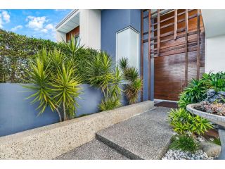 Luxury Waterfront Private Home In Caloundra - Pelican Waters Featuring A Pizza Oven and Private Pool Guest house, Queensland - 4